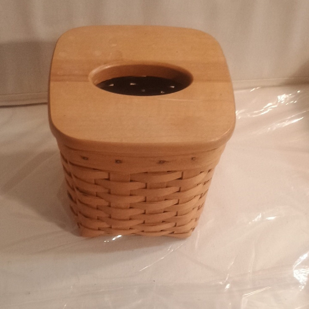 Longaberger Tissue Basket With Liner